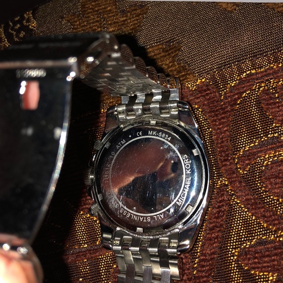 🌼🌸Michael Kors🌼🌸
Silver Chronograph Watch - Picture 4 of 8